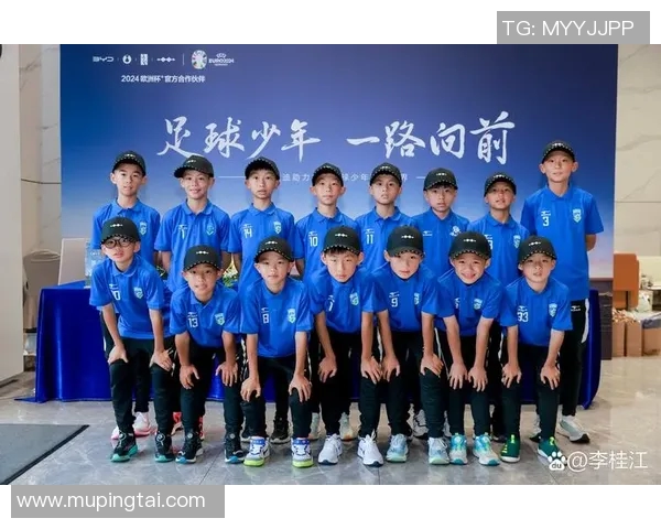 足球明星助力时尚潮流代言品牌服饰引领年轻人穿搭新风尚