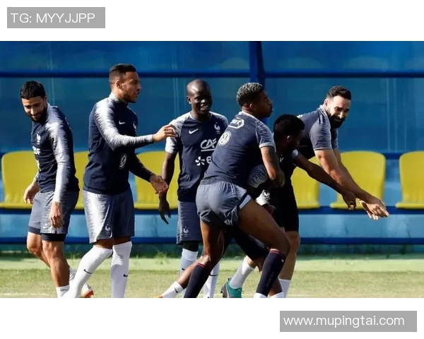 国外假扮足球明星的精彩视频合集让你领略不同风格的足球魅力