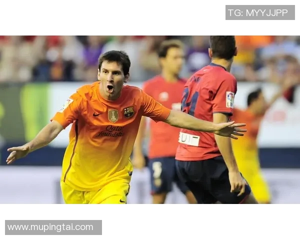 足球明星与记者亲密互动高清图片大赏展现魅力与风采